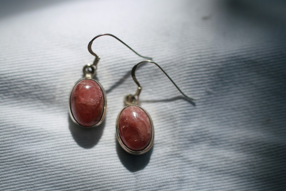 Rhodochrosite Earrings  are an excellent conductor of energy 5048